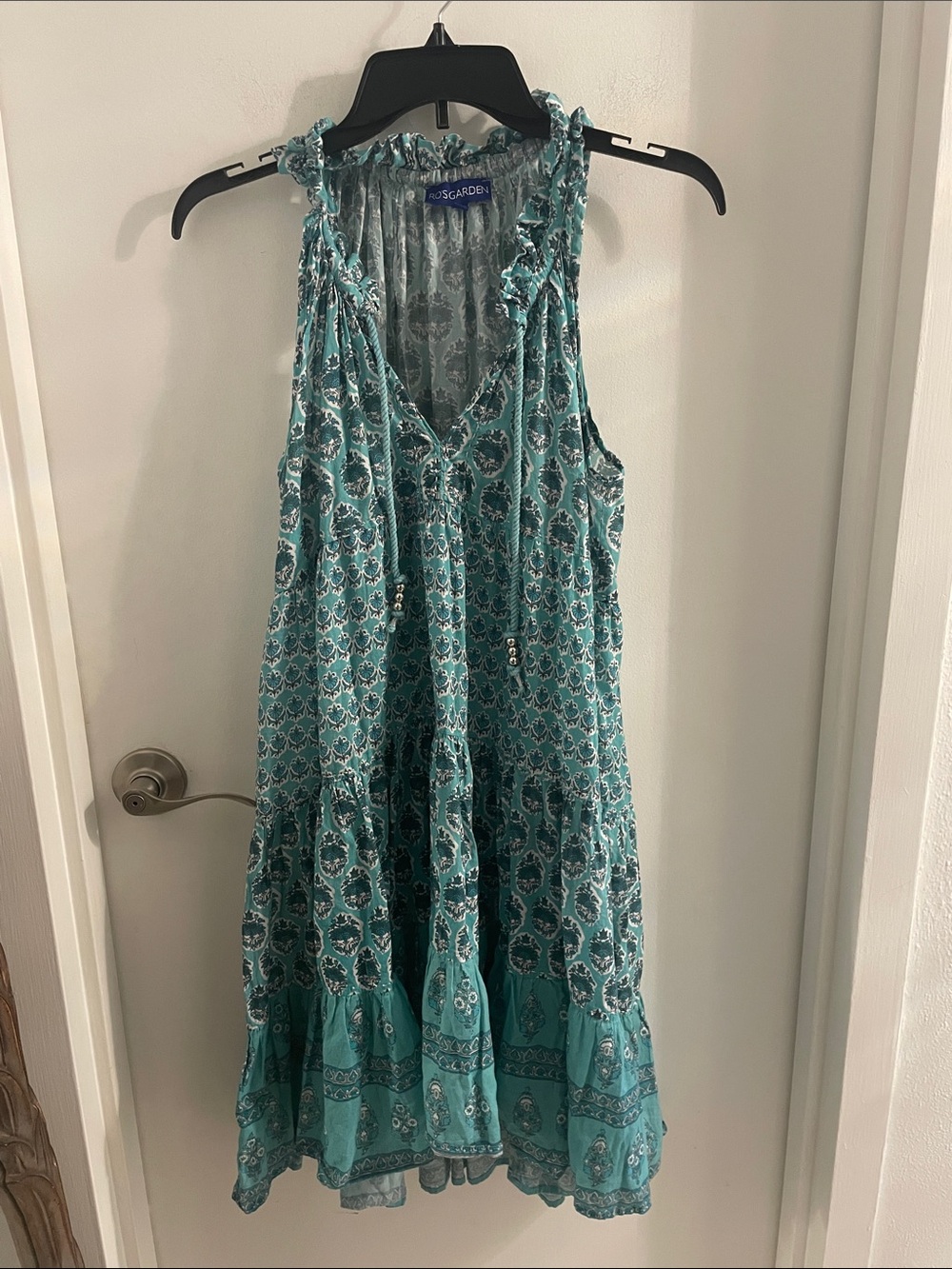Anthropologie Ro’s Garden med Shades of Blue Floral Tiered Midi Dress Tie Neck
